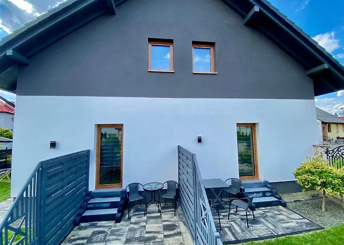 Avia - Energylandia Zator Gospodarstwo agroturystyczne *